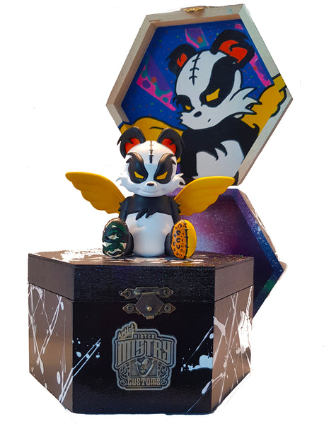 DUMAN THE PANDA ART TOY COLLECTABLE
